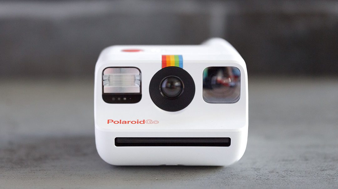 polaroid camera 2022